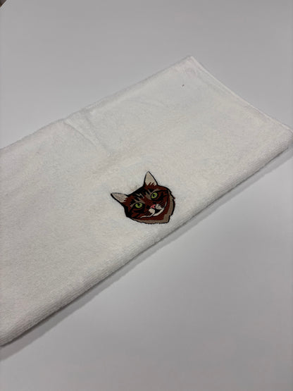 Personalizirana brisača 50x100 z vezenim portretom ljubljenčka