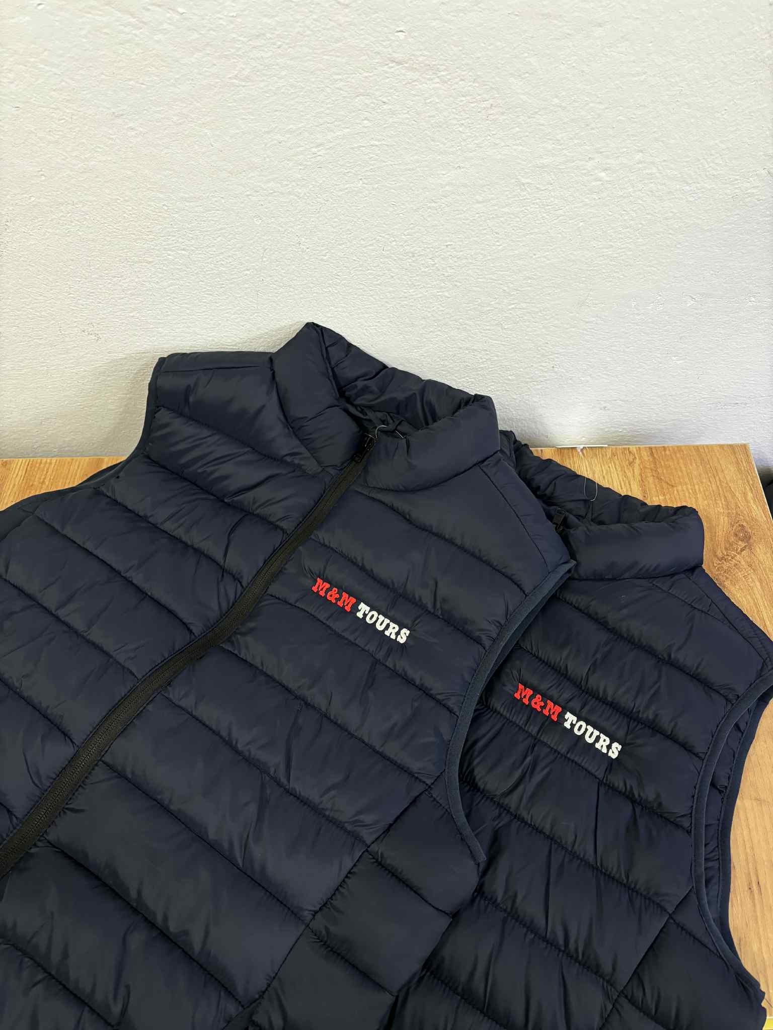 vezenje na brezrokavnik