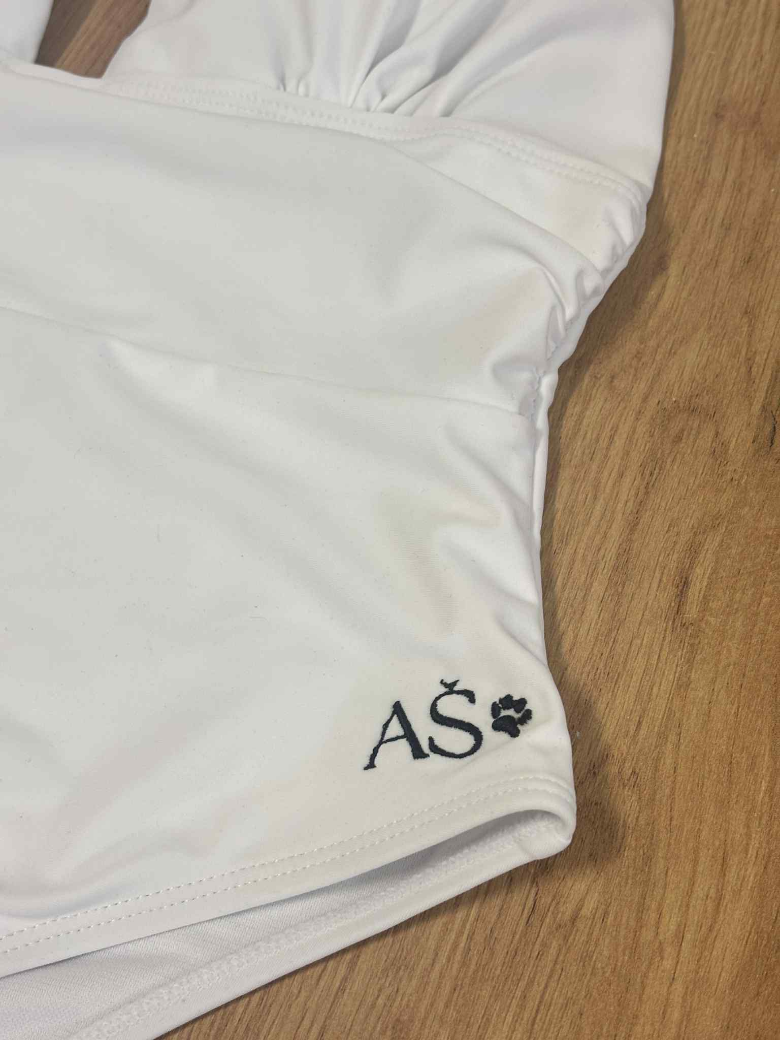 vezenje monograma na kopalke